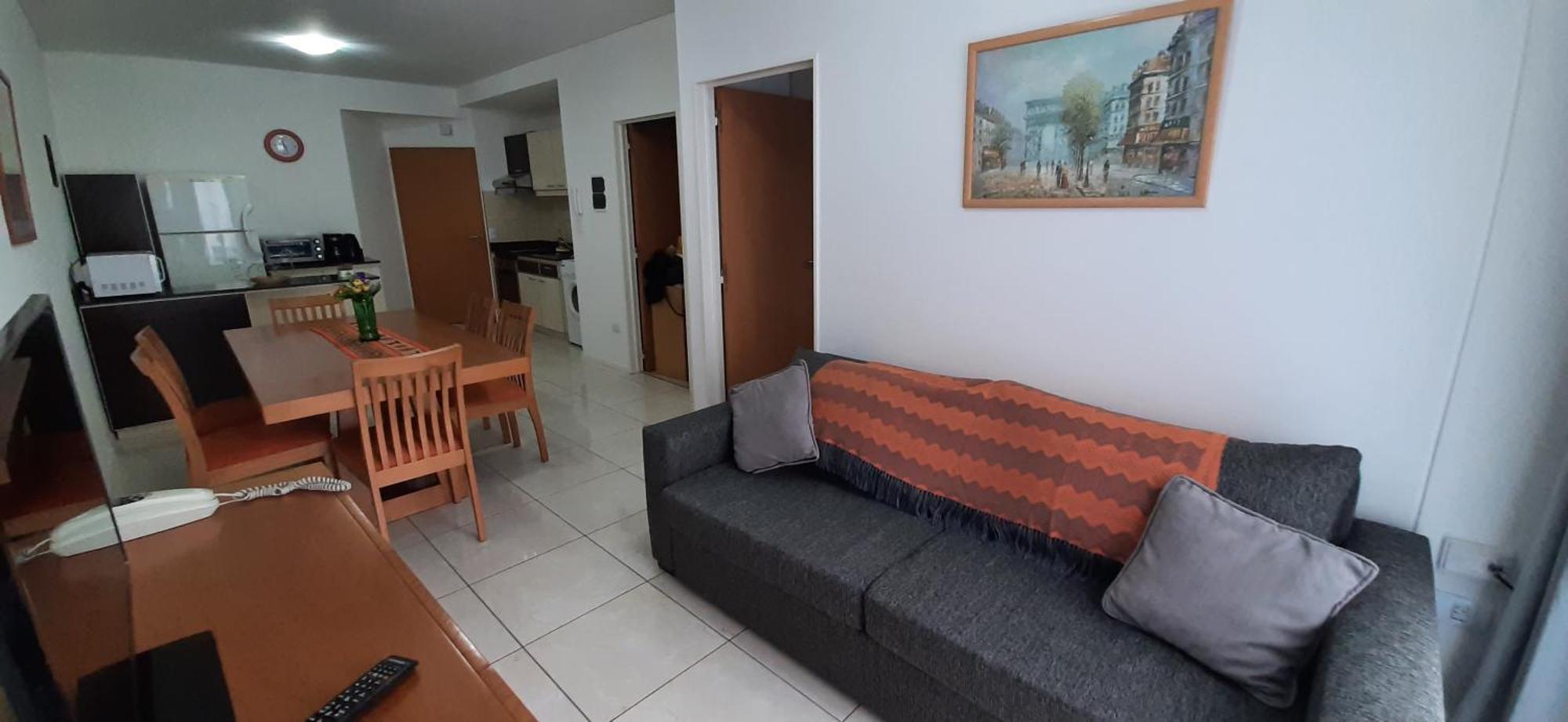 Moderno Departamento De Dos Ambientes Con Balcon En Almagro